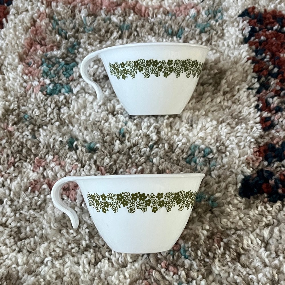Corelle White and Green Spring Blossom Crazy Daisy Hook Floral Coffee Cups x2